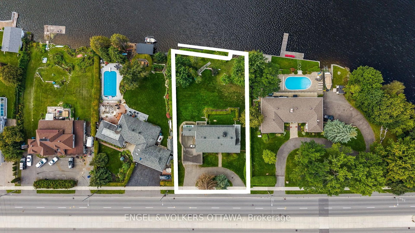 3200 Riverside Drive • Ottawa, ON photo 37