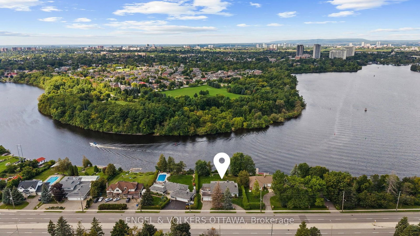 3200 Riverside Drive • Ottawa, ON photo 38