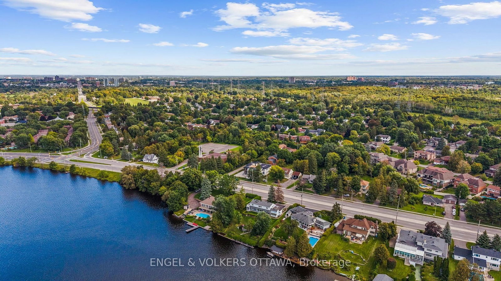 3200 Riverside Drive • Ottawa, ON photo 43