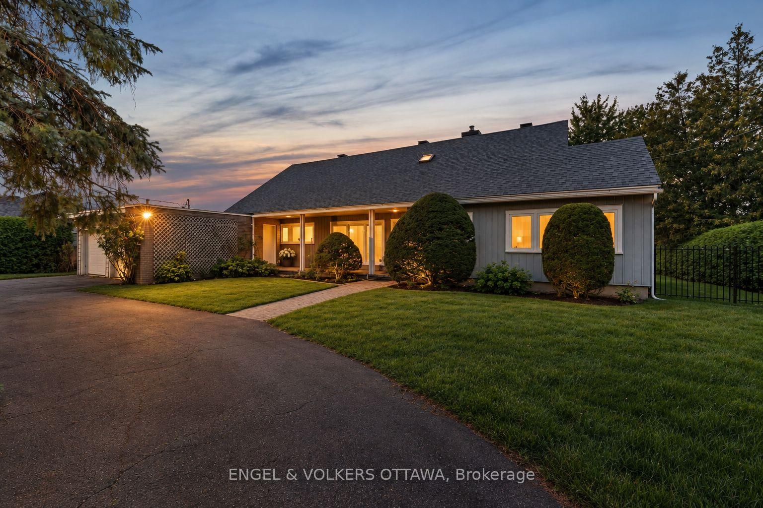 3200 Riverside Drive • Ottawa, ON photo 7