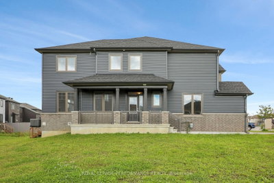 108 Wabikon Crescent • Ottawa, ON photo 3