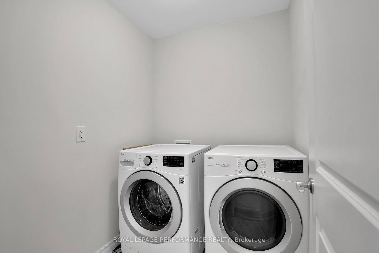 108 Wabikon Crescent • Ottawa, ON photo 33