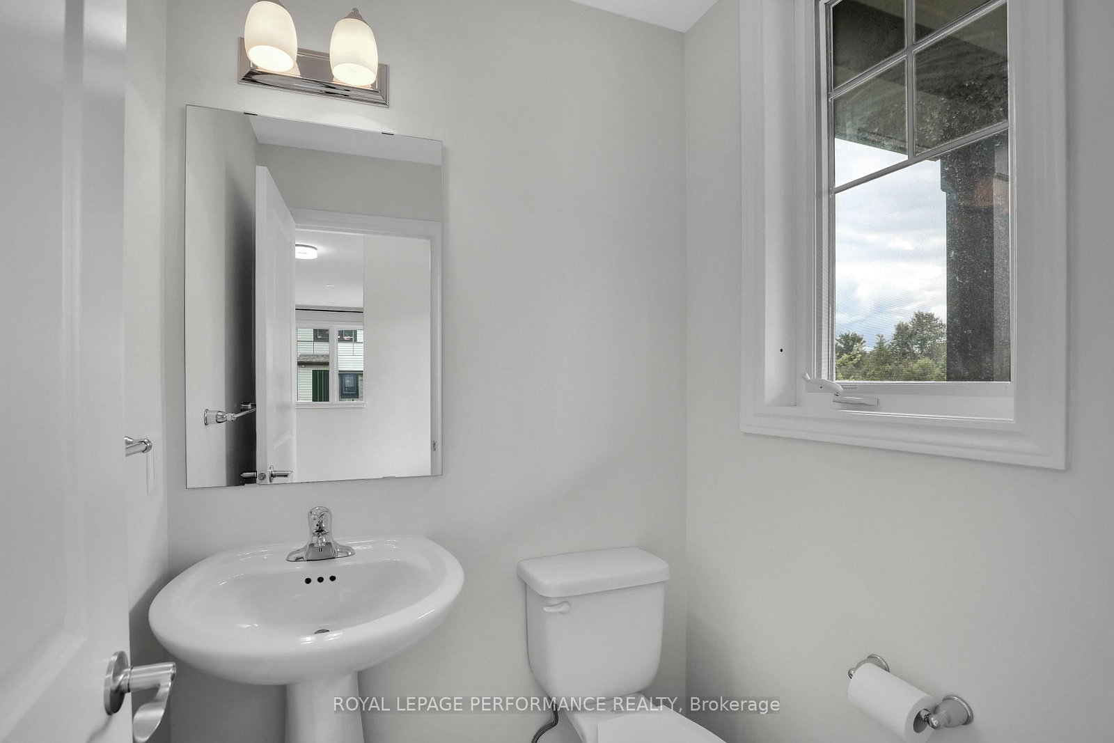 108 Wabikon Crescent • Ottawa, ON photo 9