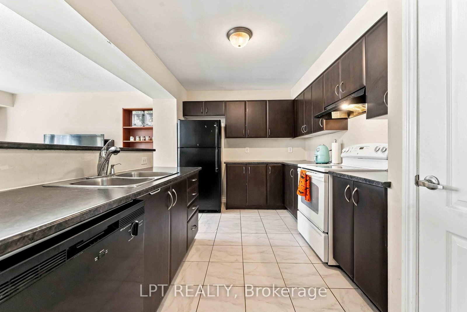 503 Sedgebrook Way • Stittsville, ON photo 13