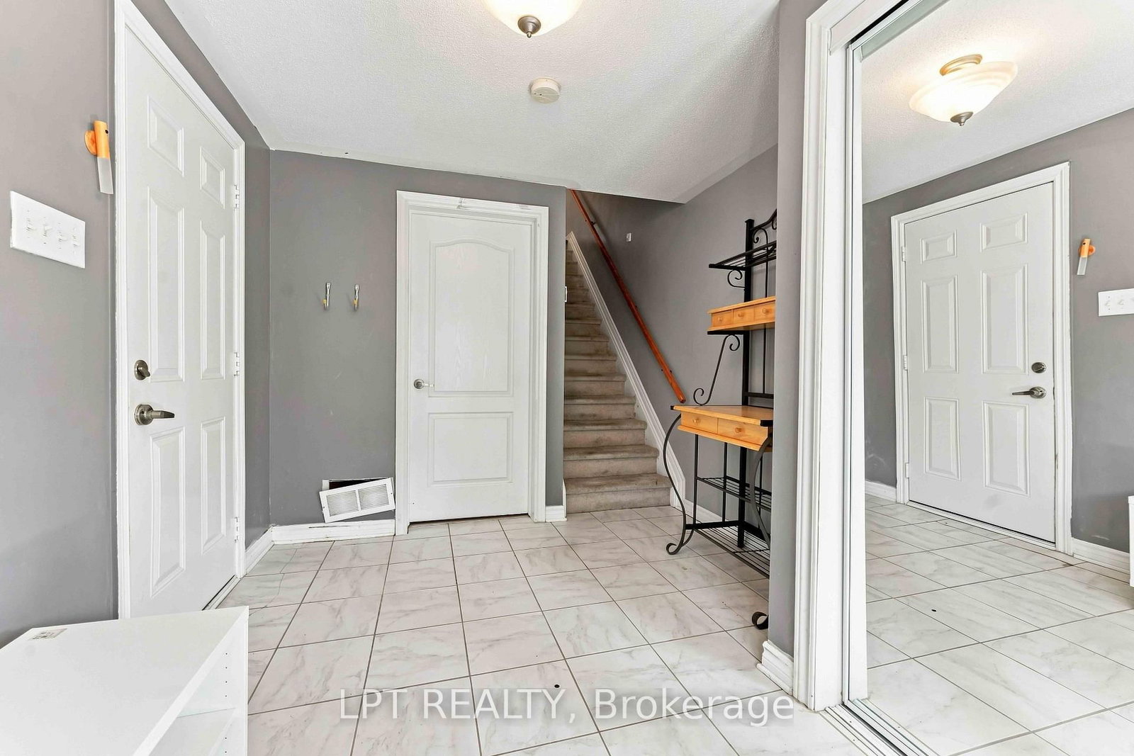 503 Sedgebrook Way • Stittsville, ON photo 5