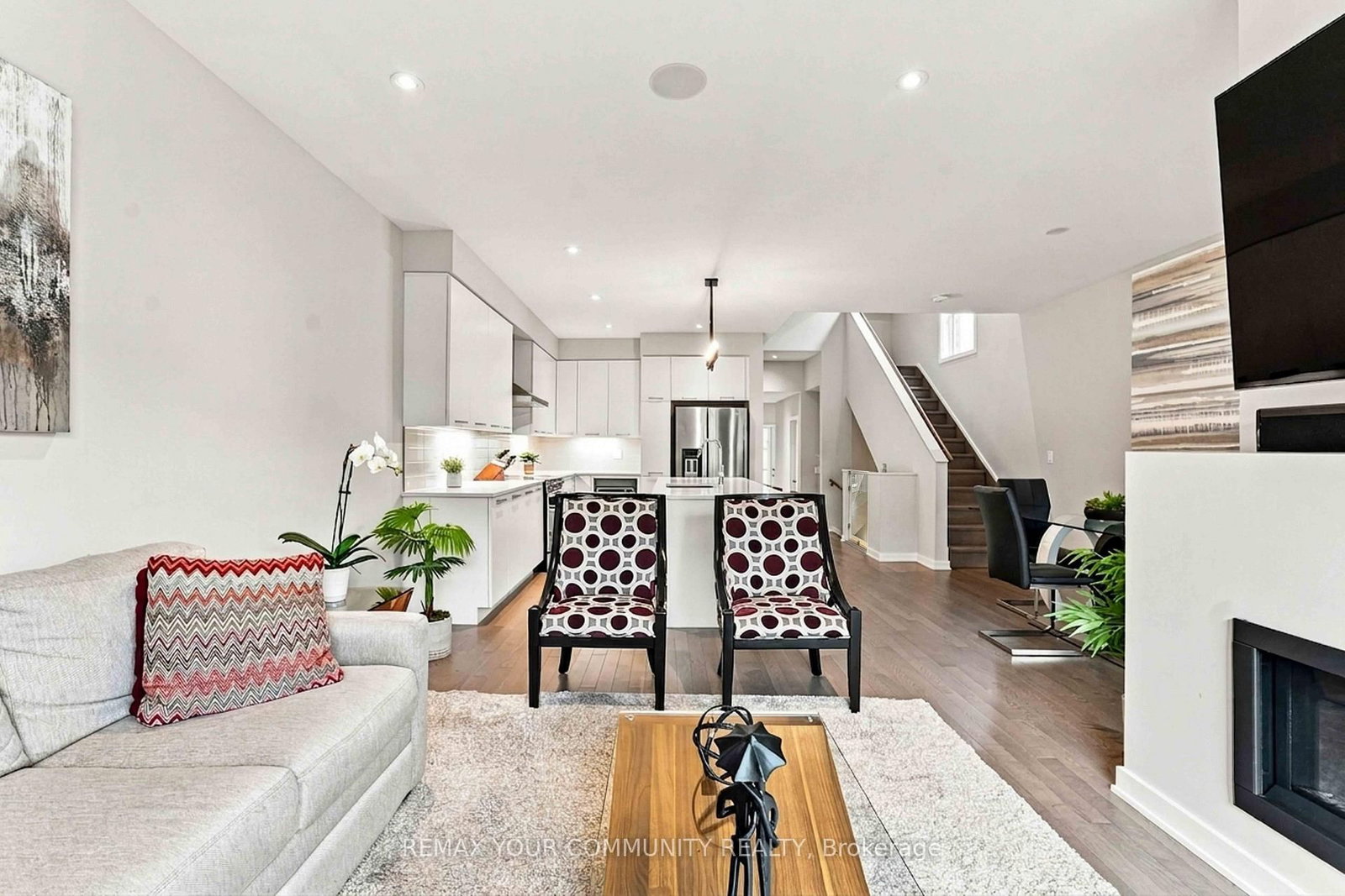 664 Odyssey Way • Ottawa, ON photo 11