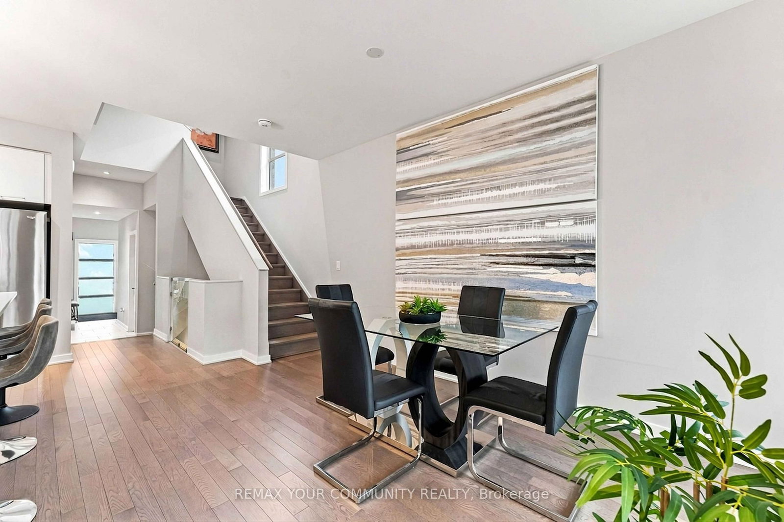 664 Odyssey Way • Ottawa, ON photo 12
