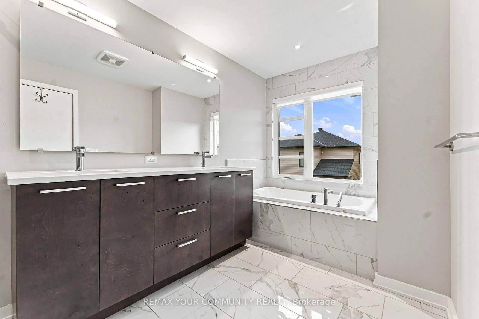 664 Odyssey Way • Ottawa, ON photo 18
