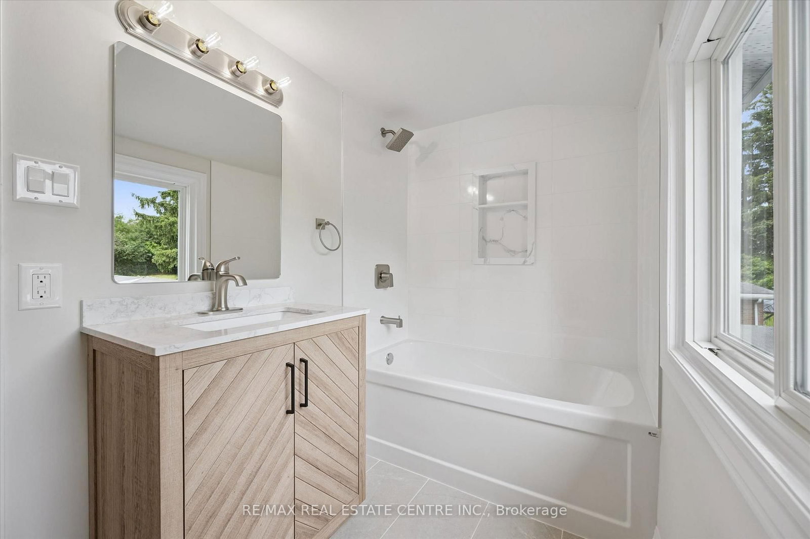 651 Dundas Street S • Cambridge, ON photo 15