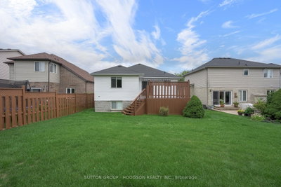 703 Bramblewood Place • London South, ON photo 4