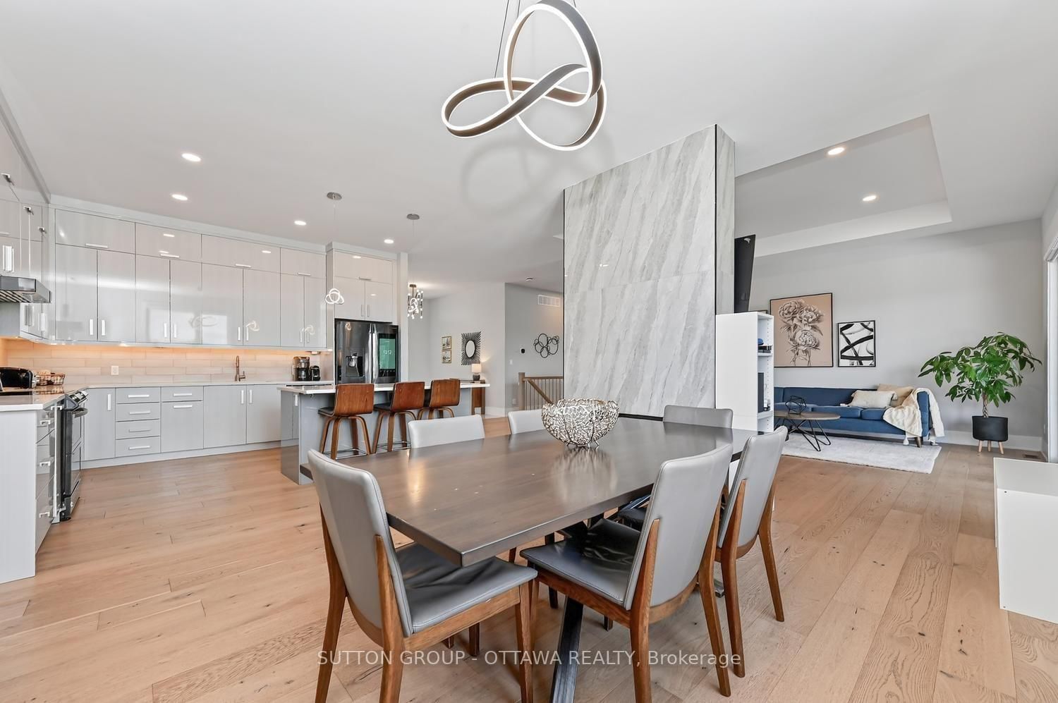 7095 Still Meadow Way • Ottawa, ON photo 10
