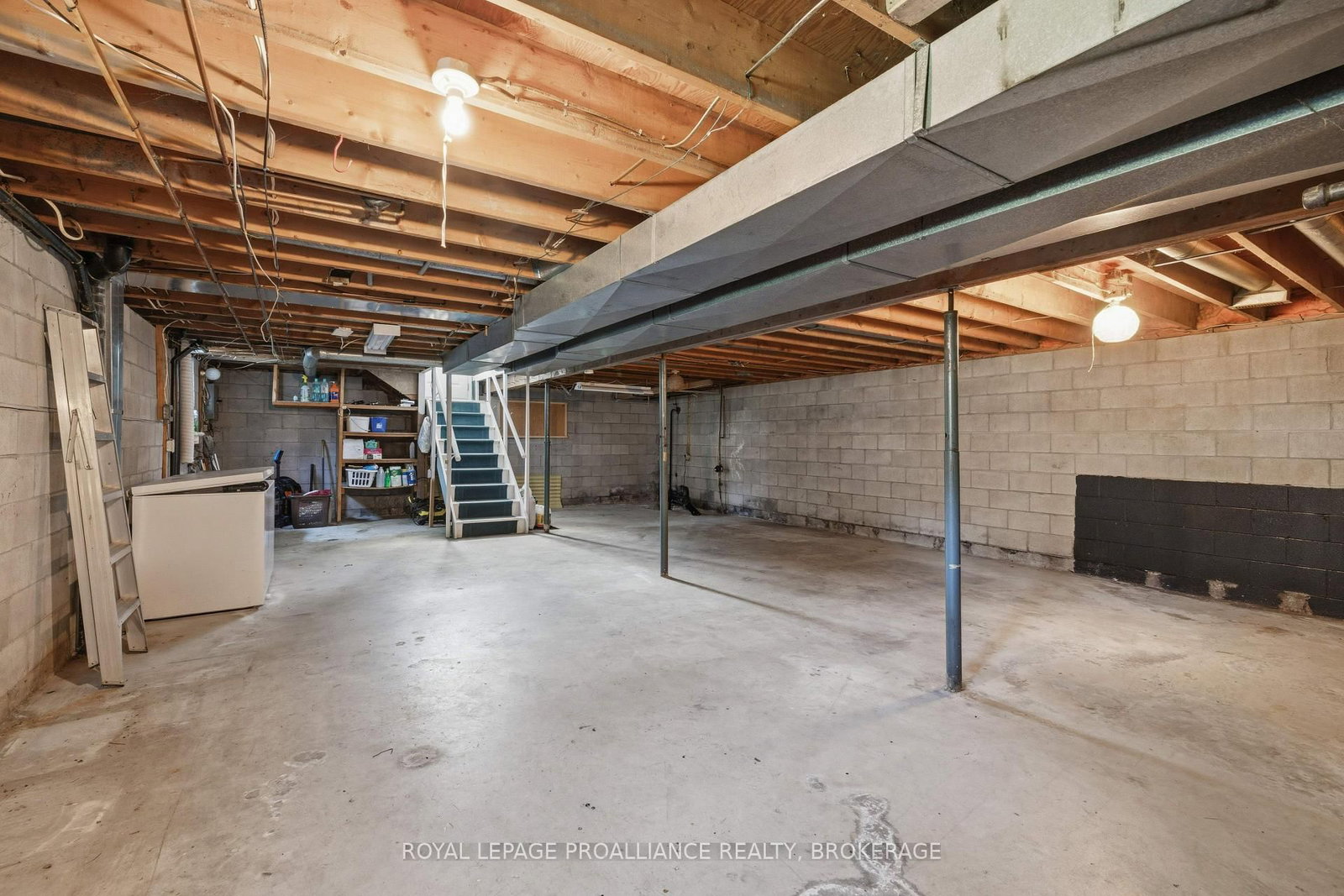 367 Georgiana Street • Gananoque, ON photo 24