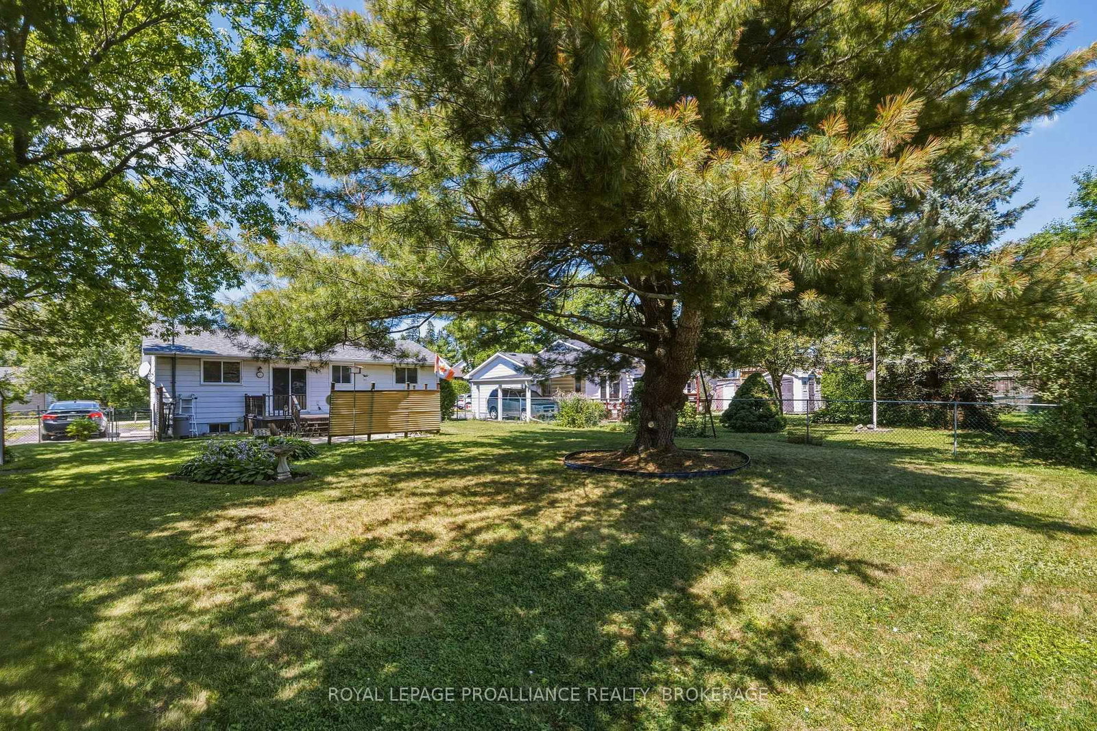 367 Georgiana Street • Gananoque, ON photo 28