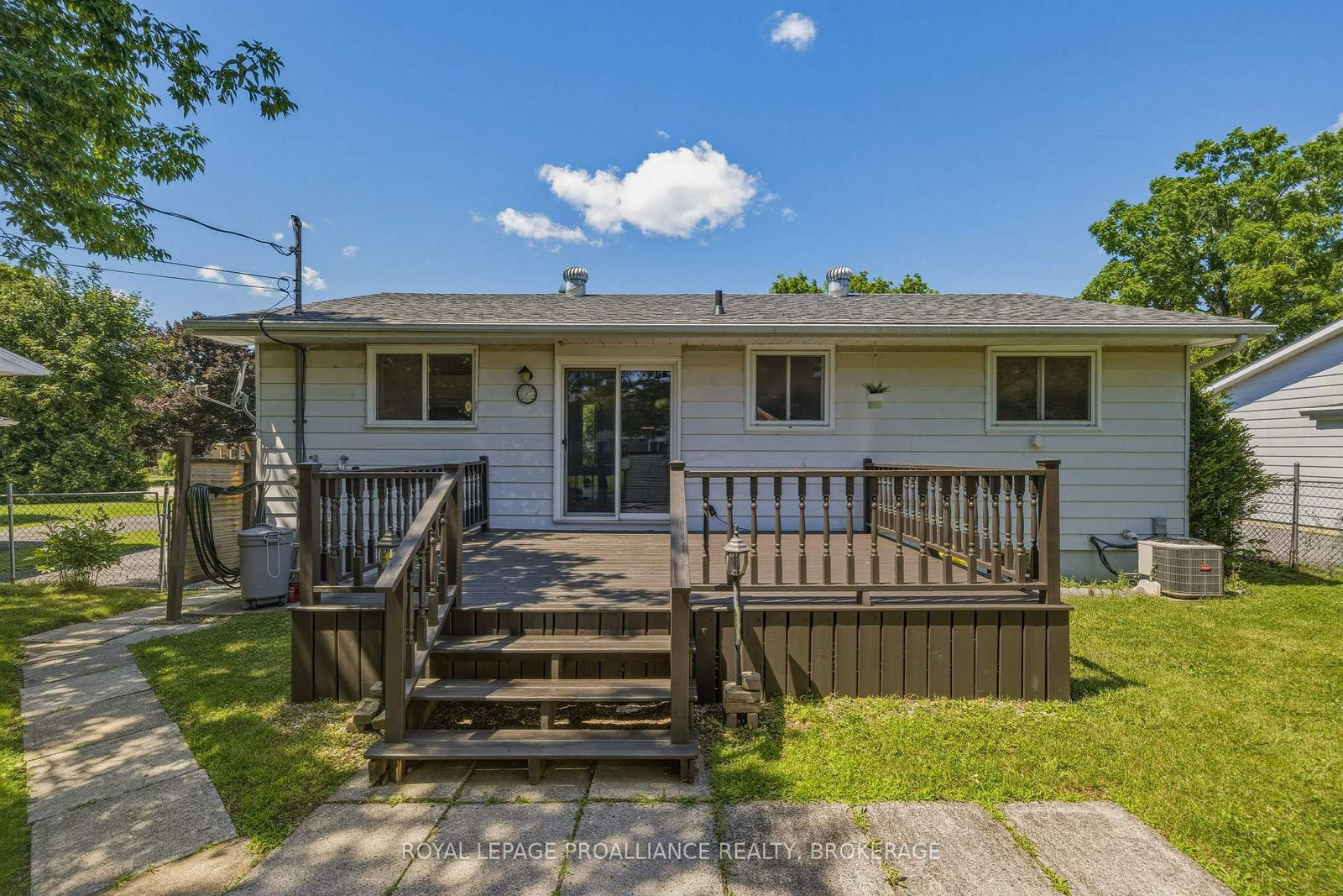 367 Georgiana Street • Gananoque, ON photo 29
