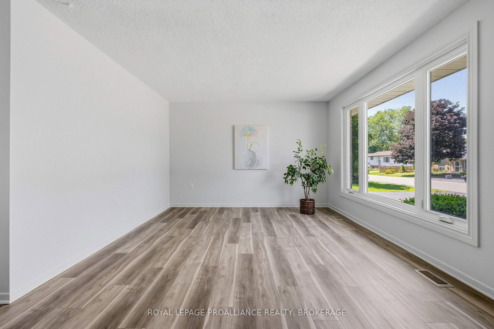 367 Georgiana Street • Gananoque, ON photo 7