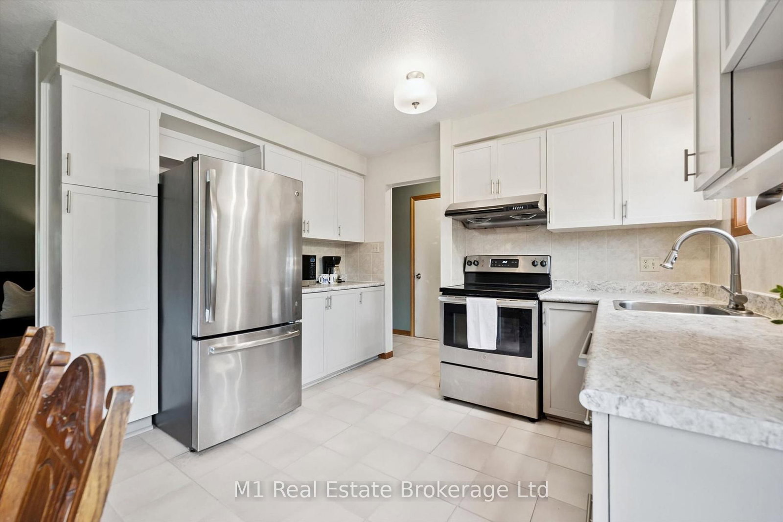 216 Parkside Drive E • Centre Wellington, ON photo 10