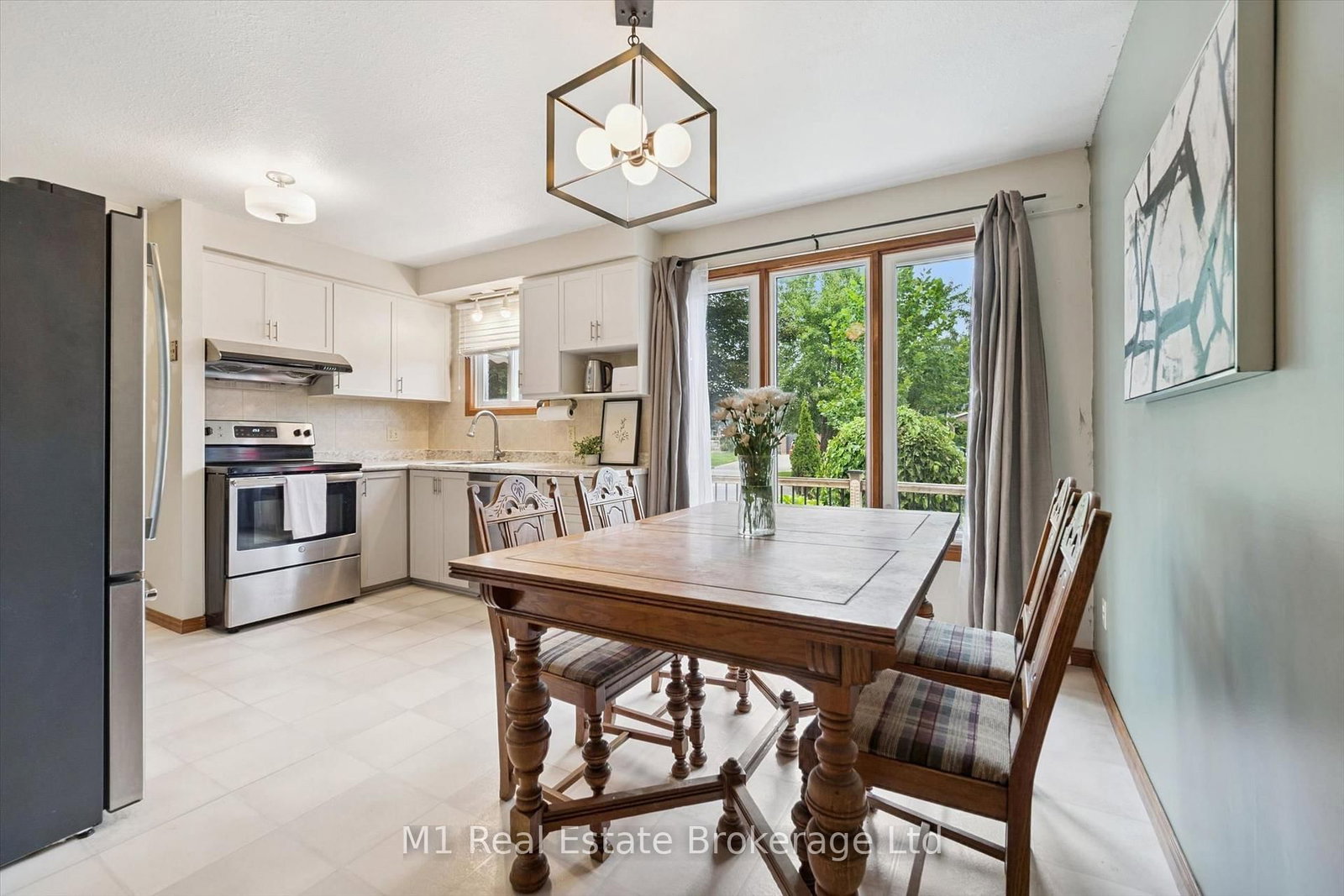 216 Parkside Drive E • Centre Wellington, ON photo 13