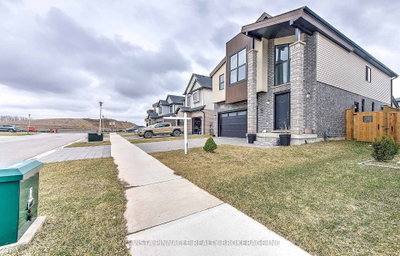 1777 Brayford Avenue • London South, ON photo 6