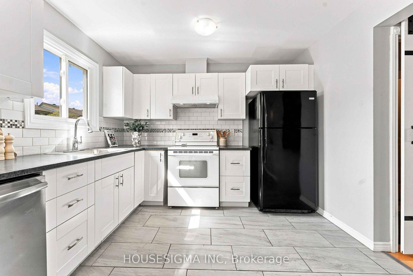 3400 Paul Anka Drive • #90 • Ottawa, ON photo 17