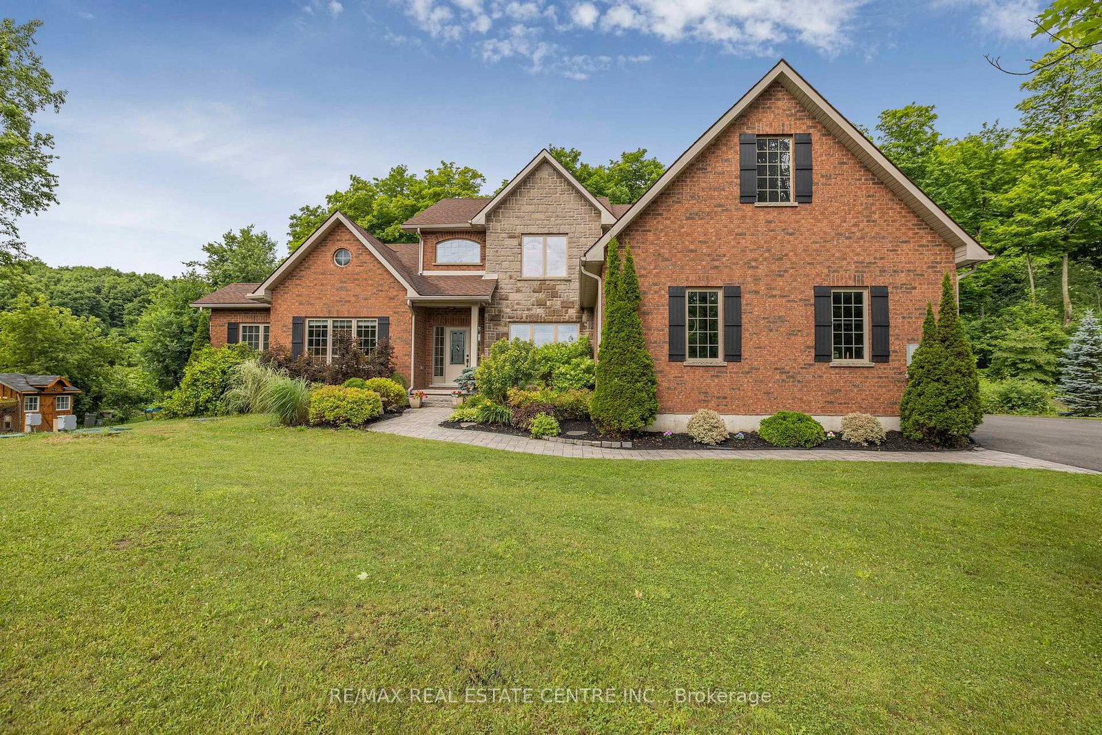 2 Ashlea Lane • Melancthon, ON photo 1
