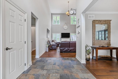 2 Ashlea Lane • Melancthon, ON photo 8