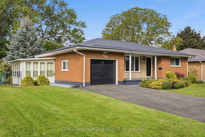Detached House for sale at 306 Adams Avenue, Norfolk, Ontario, N4B 2Y5 - Delhi - MLS: X13760506