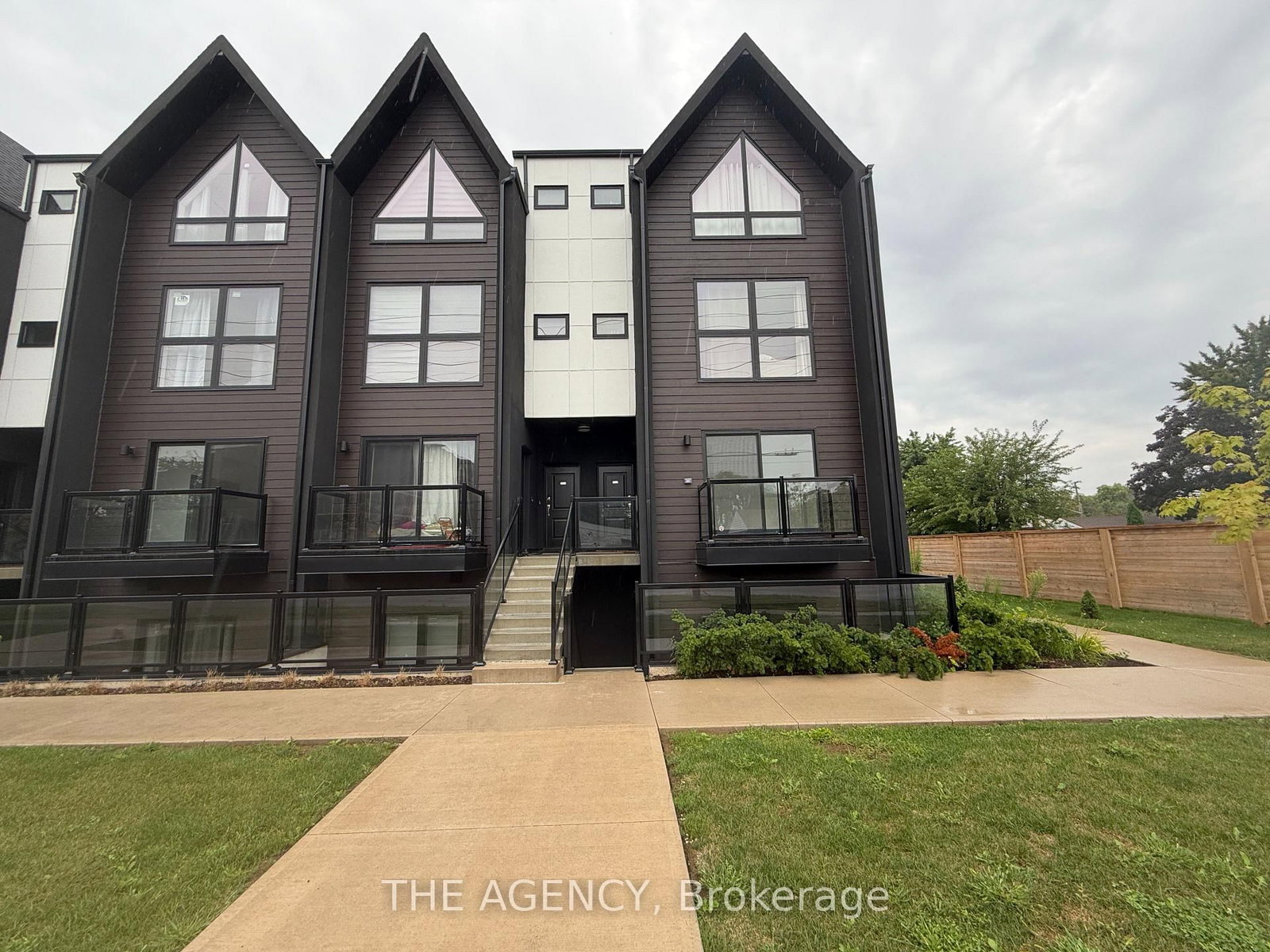 206 - 7277 Wilson Crescent, Niagara Falls