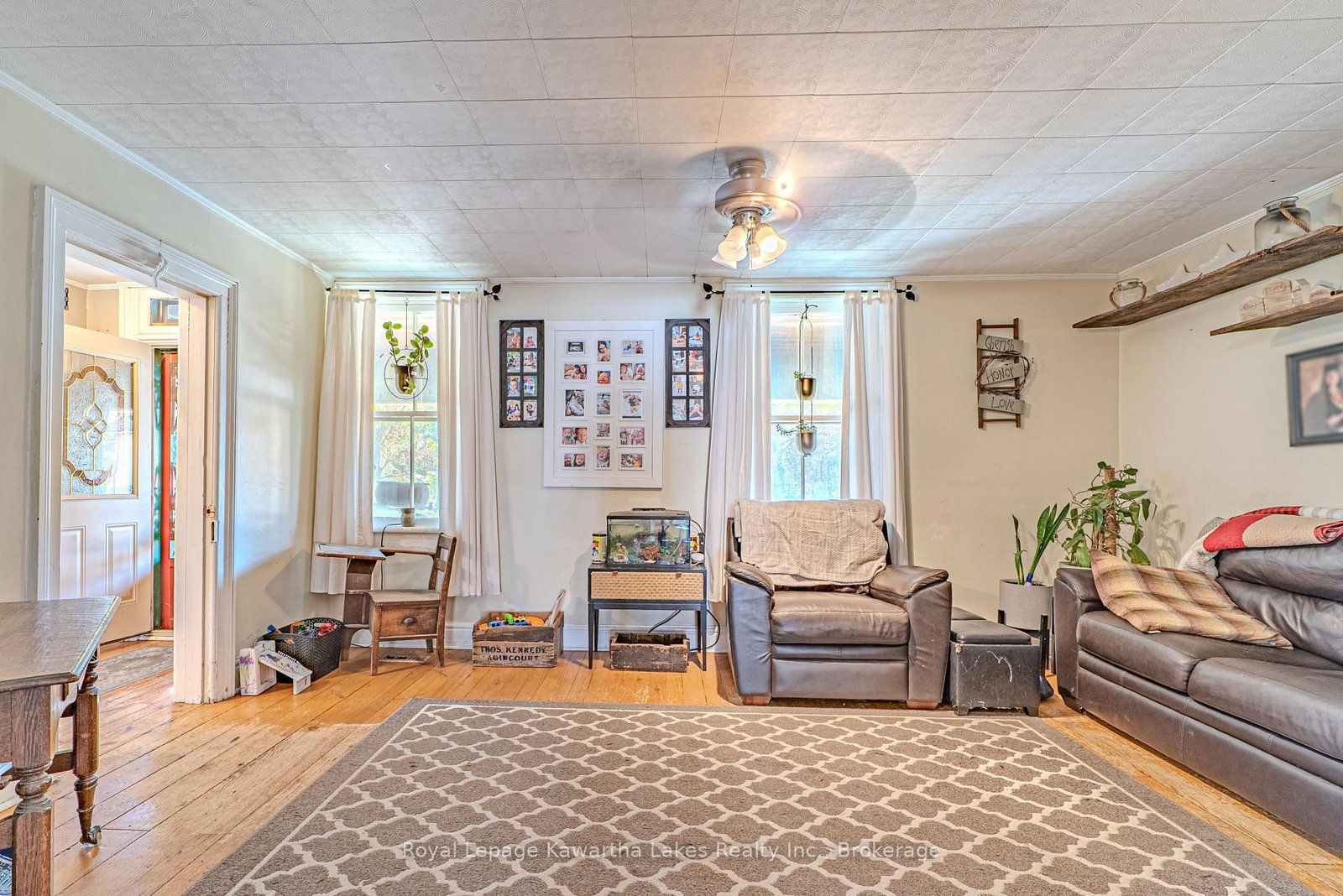 18 Melbourne Street W • Kawartha Lakes, ON photo 15