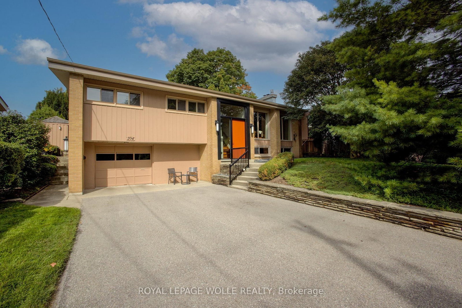 204 Manchester Road • Kitchener, ON photo 3