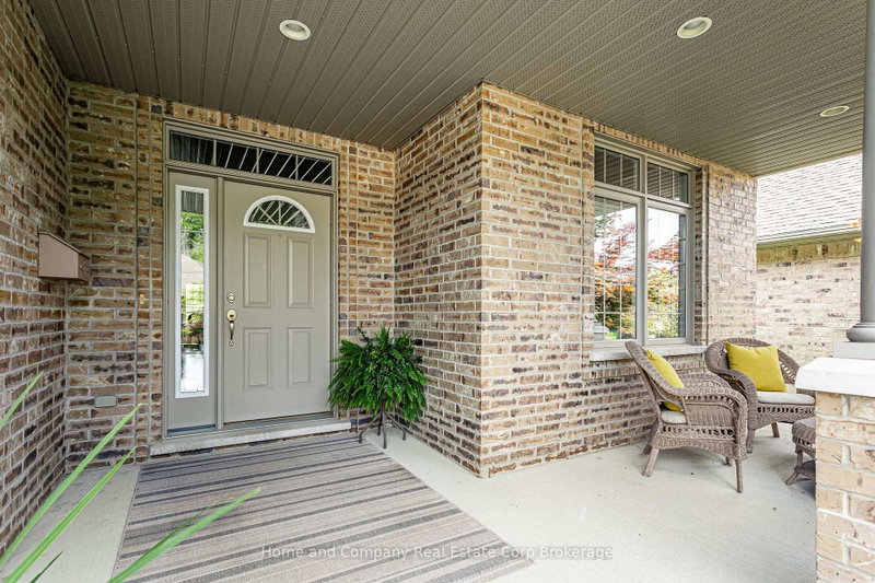 23 North Pointe Drive