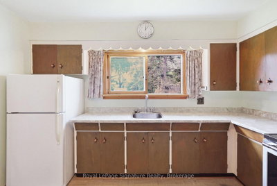 27 Louisa Street W • Blue Mountains, ON photo 8