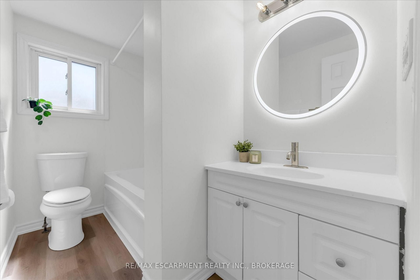 49 Grove Avenue • St. Catharines, ON photo 19