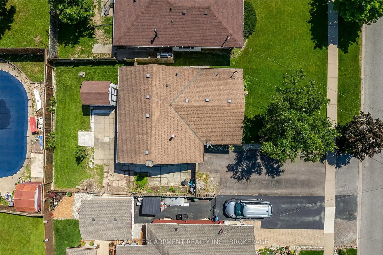 49 Grove Avenue • St. Catharines, ON photo 39