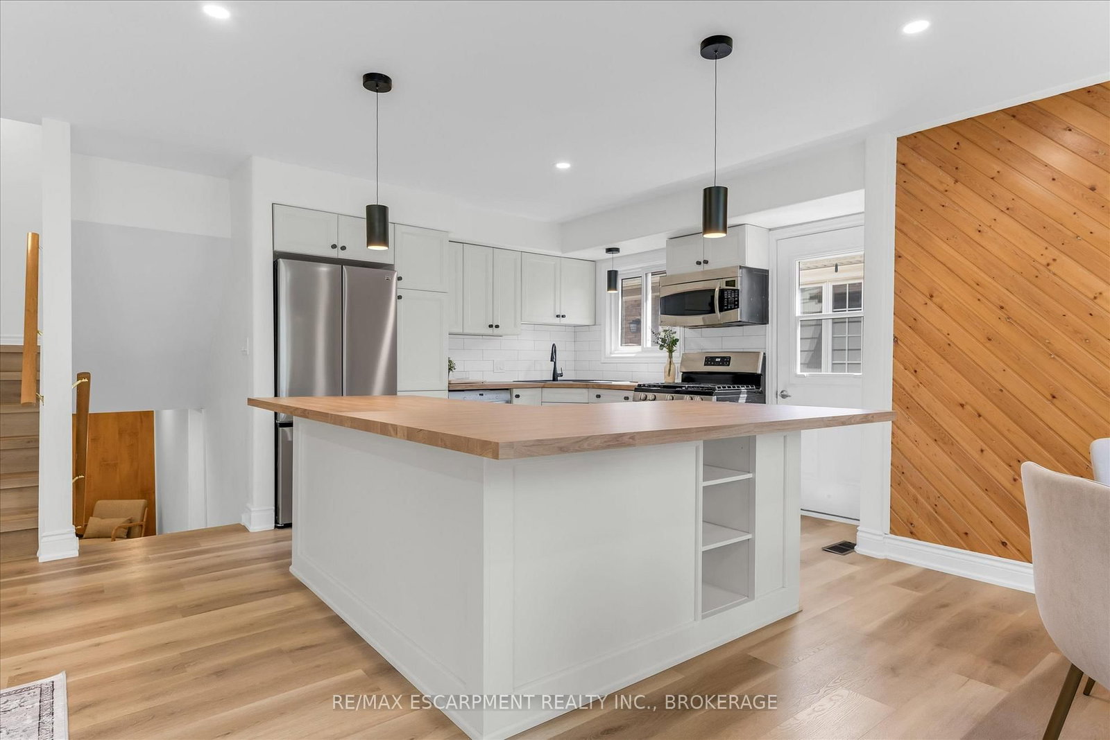 49 Grove Avenue • St. Catharines, ON photo 6