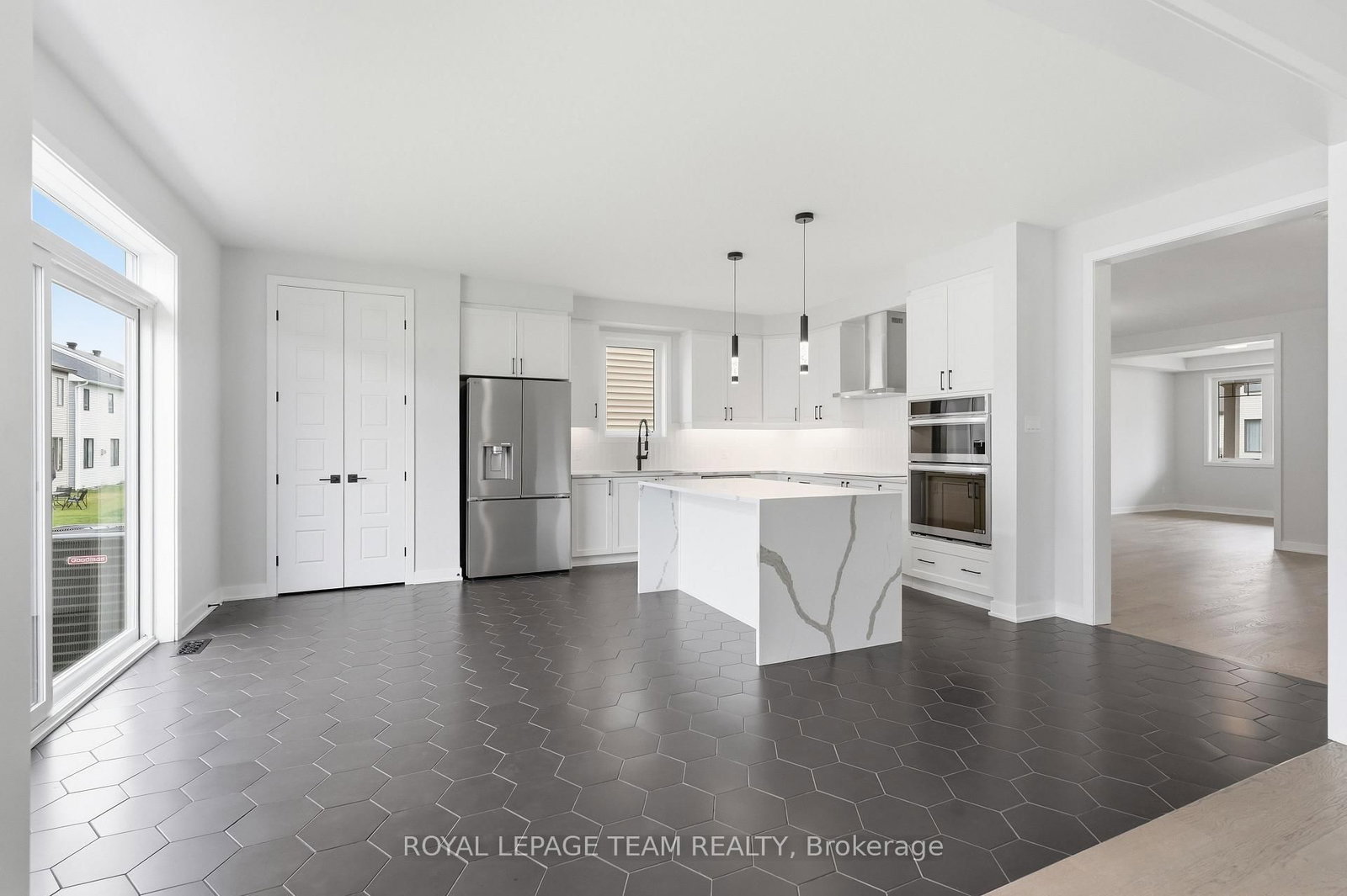 1018 Charolais Place • Richmond, ON photo 12