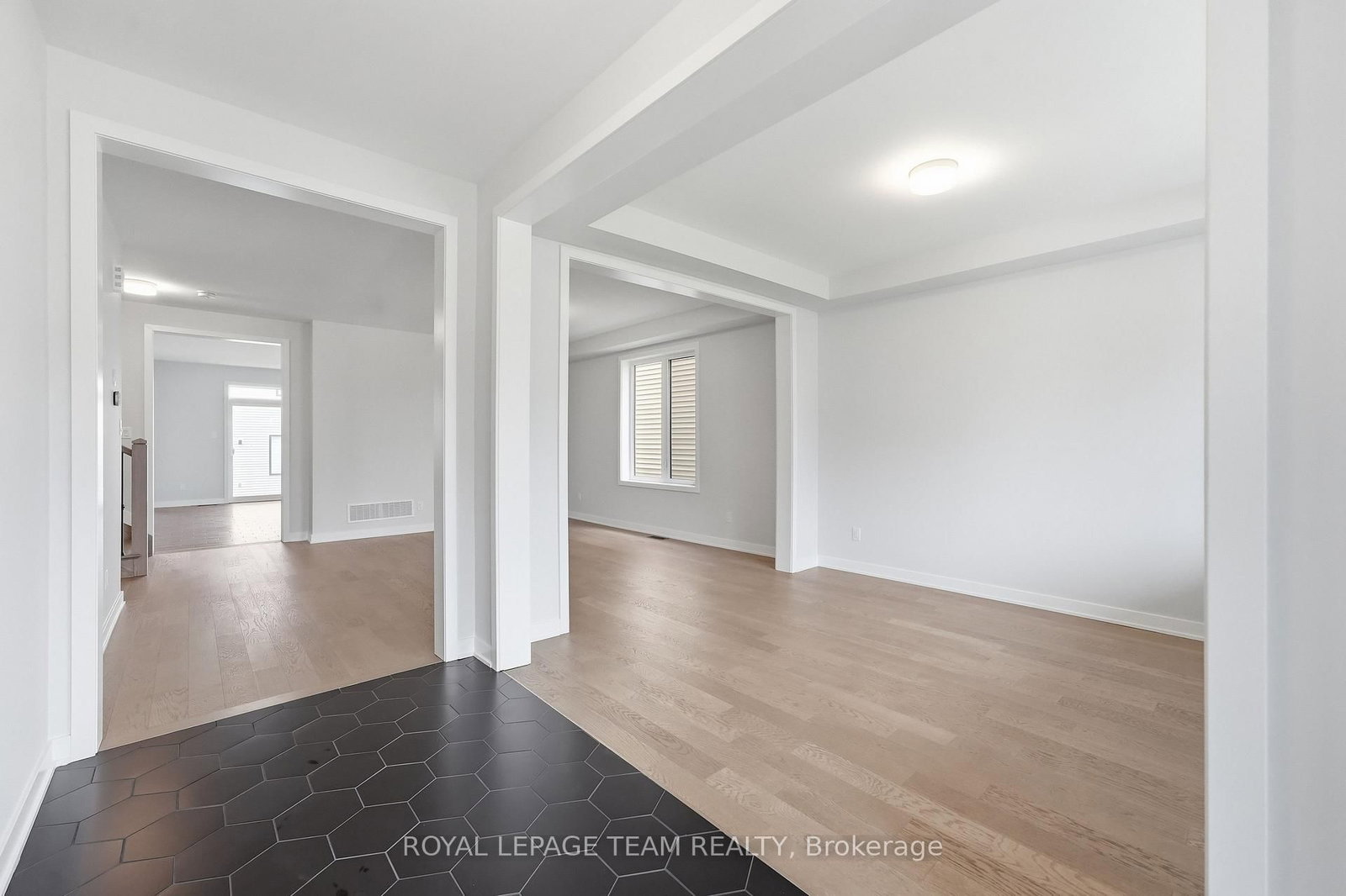 1018 Charolais Place • Richmond, ON photo 6