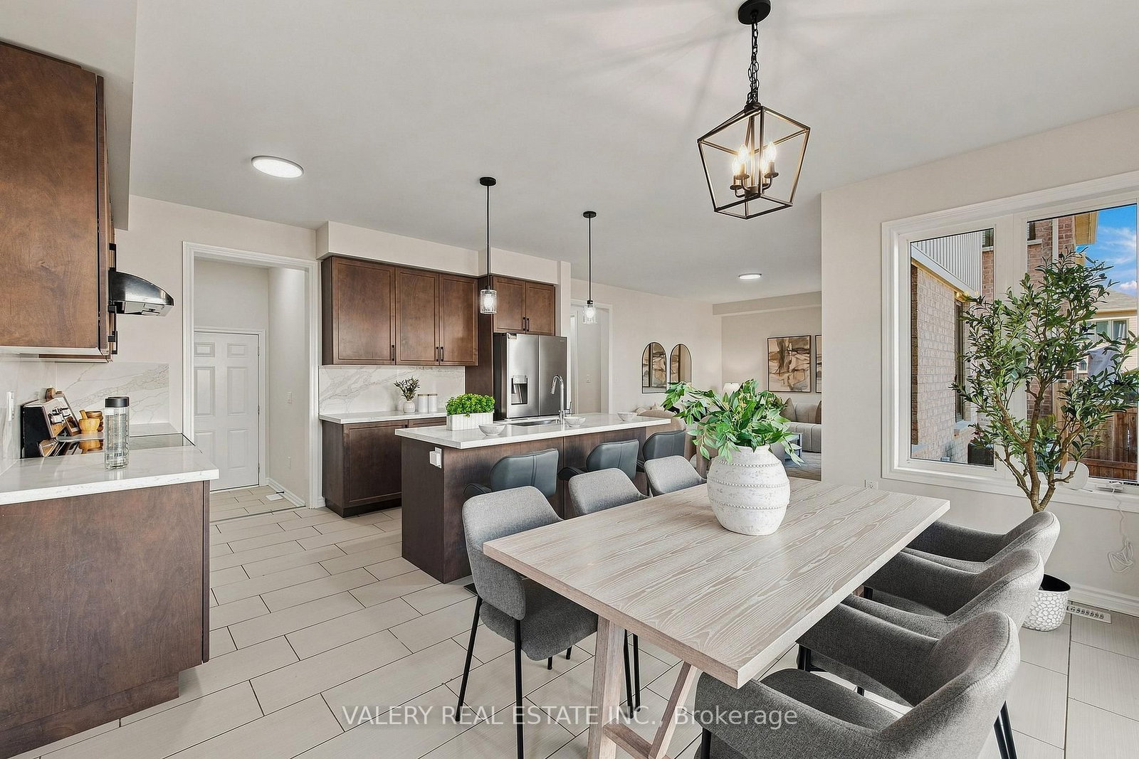 32 Montrose Avenue • Haldimand, ON photo 13