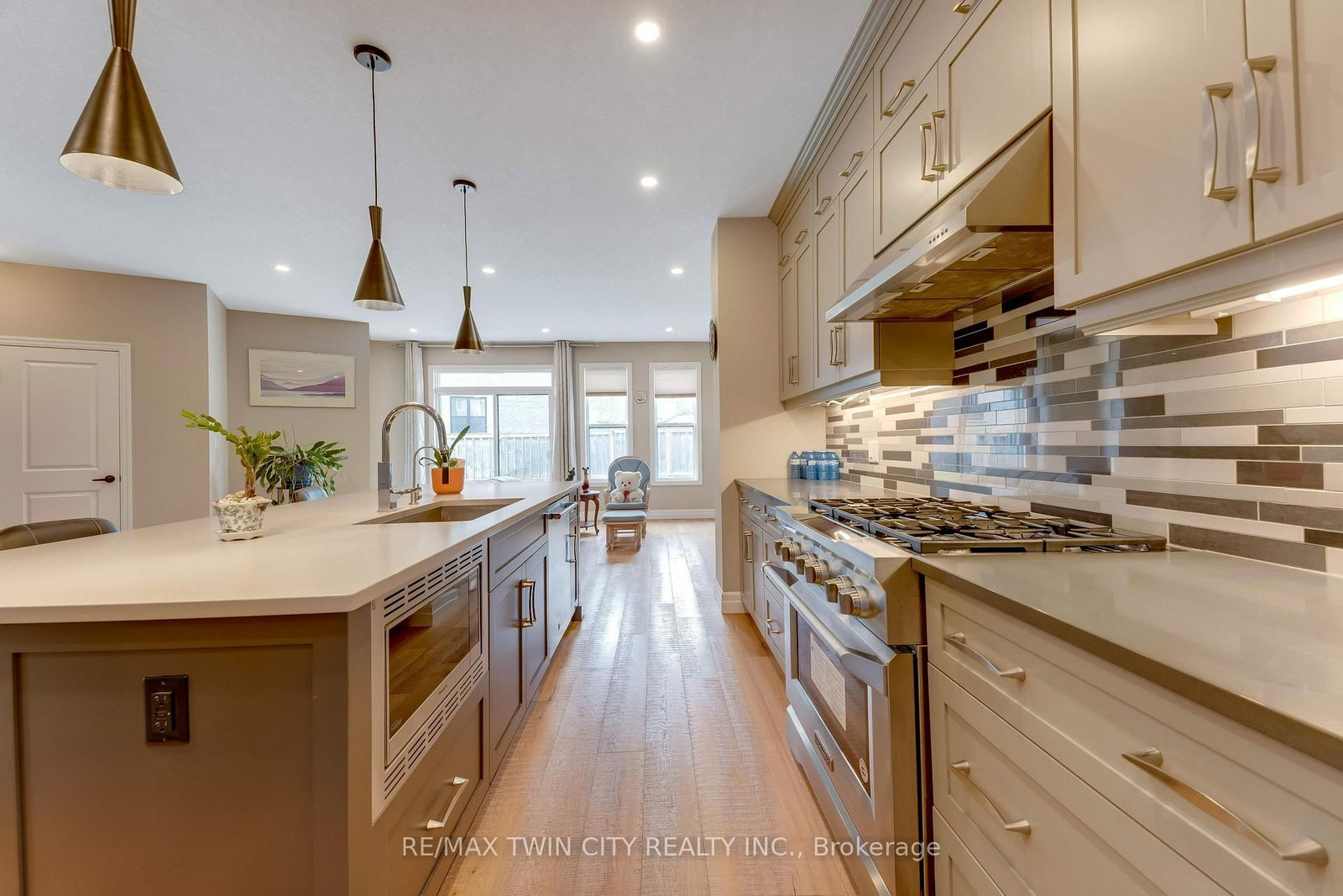 14 Marianne Dorn Trail Road • Kitchener, ON photo 12