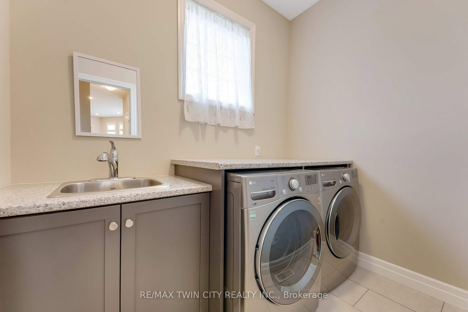 14 Marianne Dorn Trail Road • Kitchener, ON photo 27