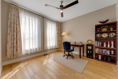 14 Marianne Dorn Trail Road • Kitchener, ON photo 5