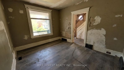 23 Hyatt Avenue • London East, ON photo 6