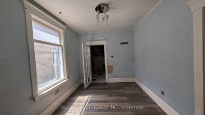 23 Hyatt Avenue • London East, ON photo 8