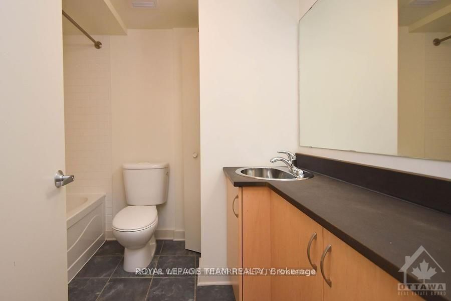 1014 Bank Street • Ottawa, ON photo 13