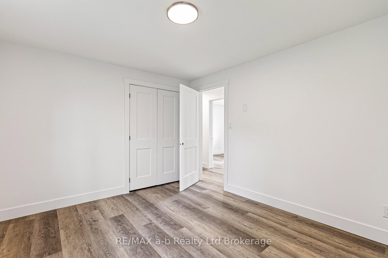 317 Russell Street • Woodstock, ON photo 24
