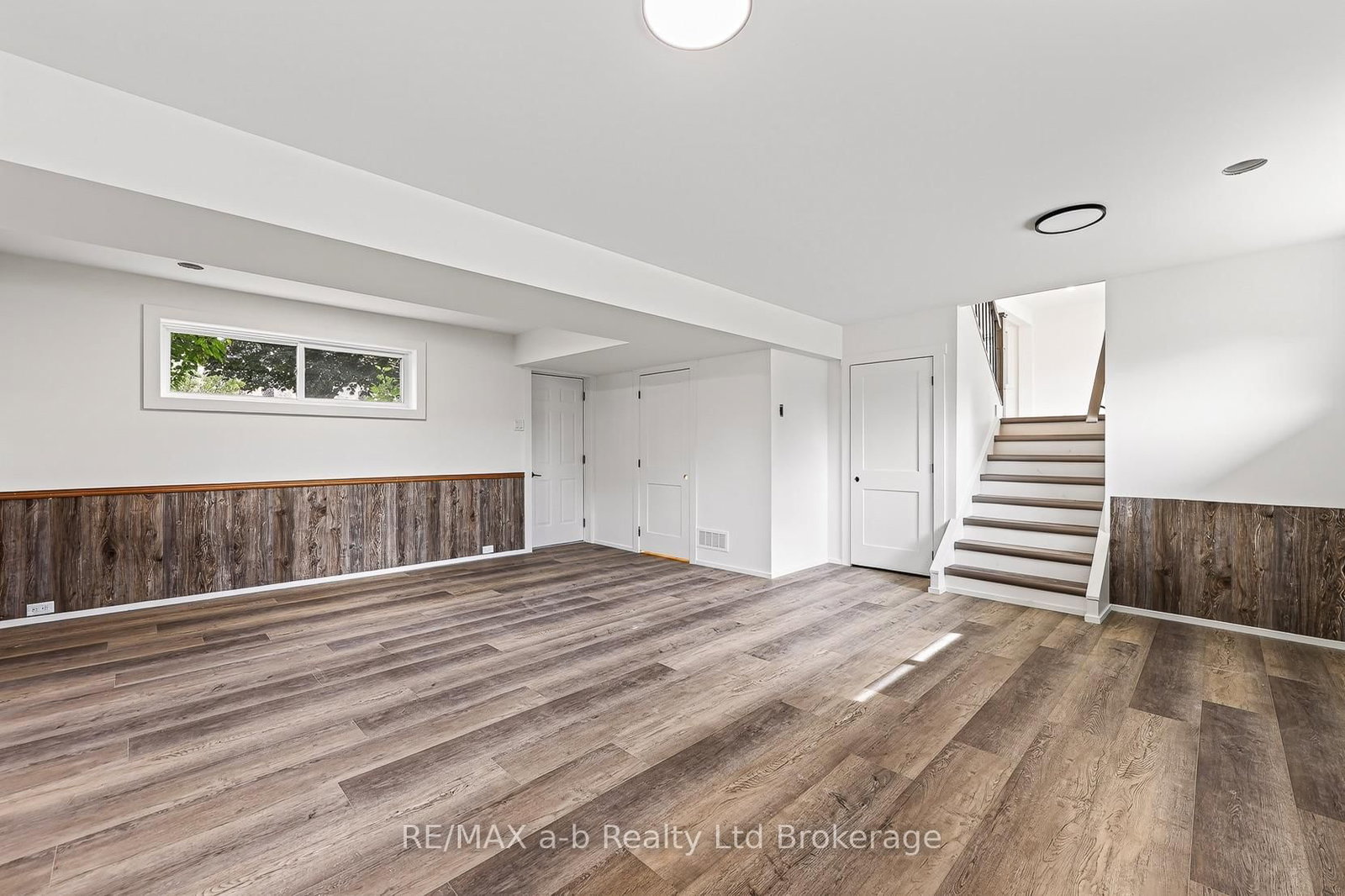 317 Russell Street • Woodstock, ON photo 27