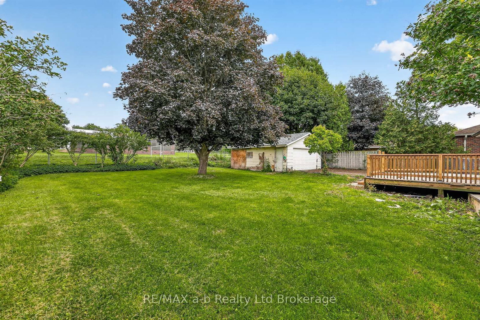 317 Russell Street • Woodstock, ON photo 34