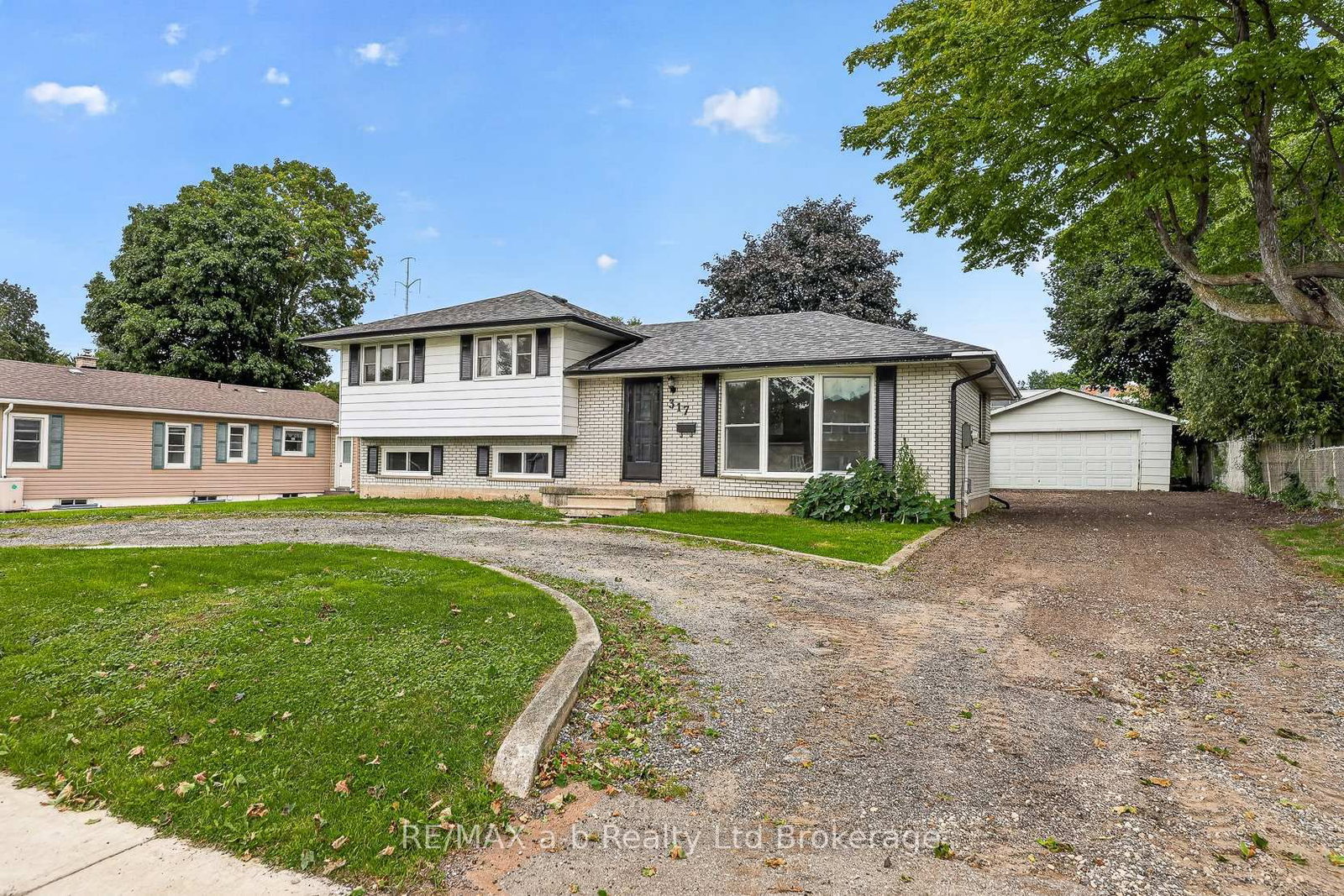 317 Russell Street • Woodstock, ON photo 36