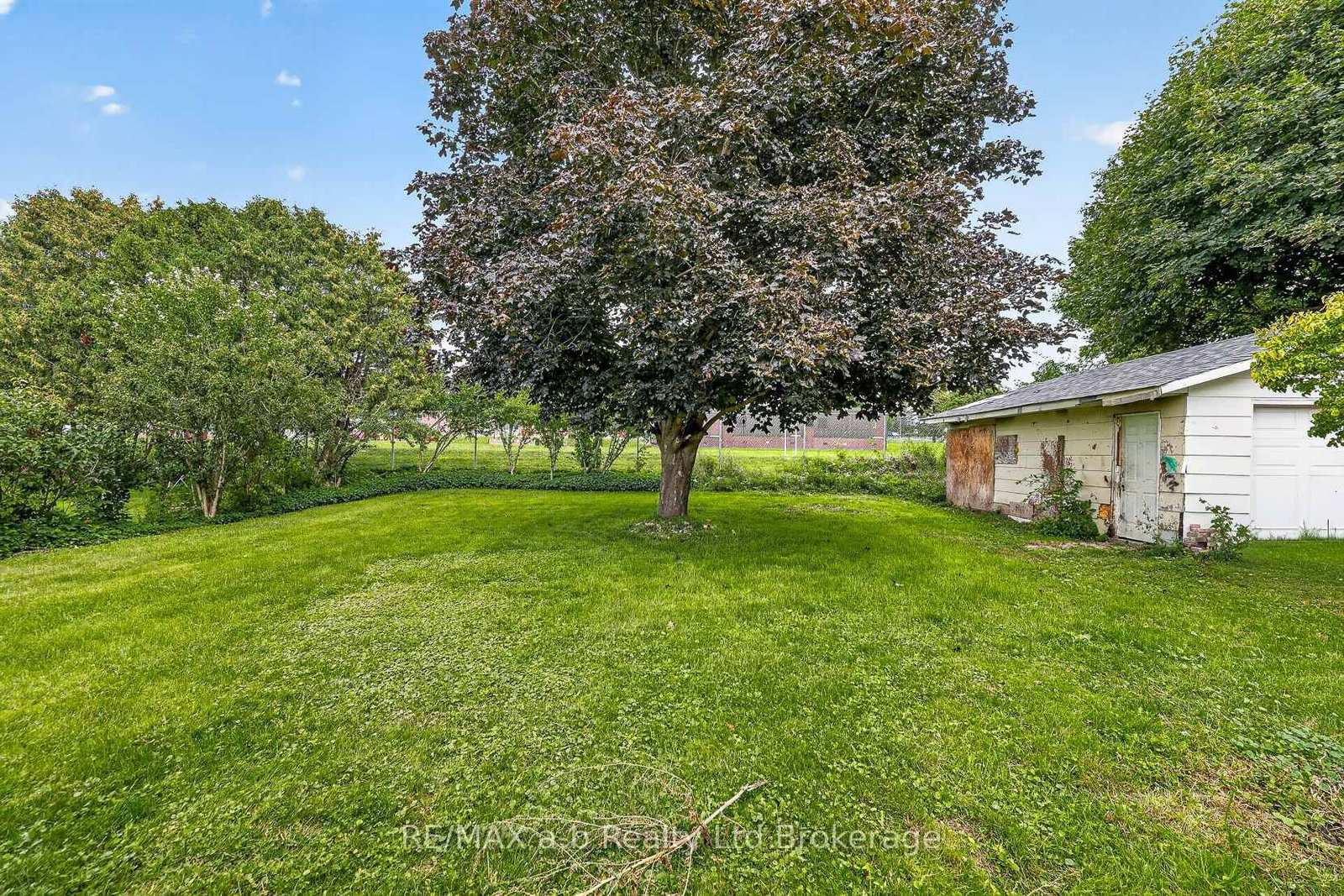317 Russell Street • Woodstock, ON photo 37