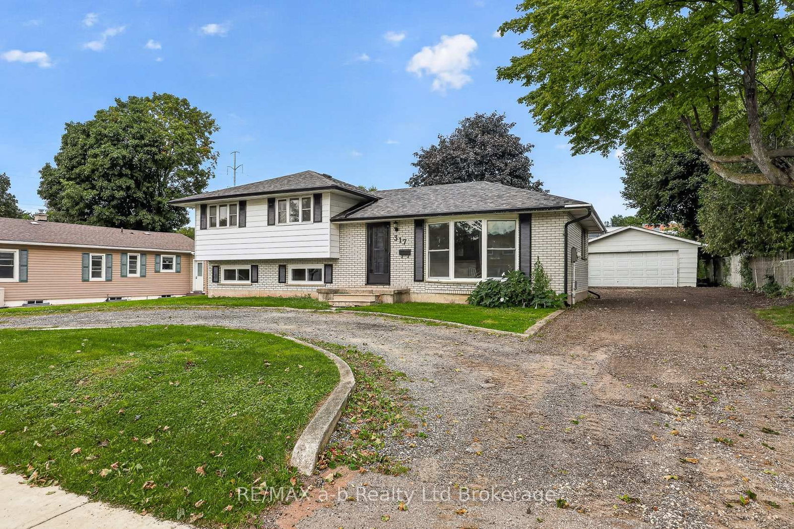 317 Russell Street • Woodstock, ON photo 48