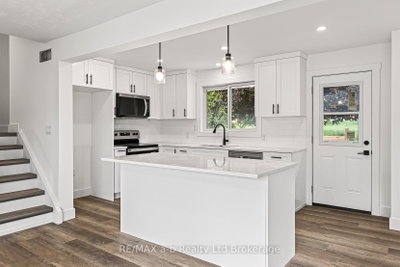 317 Russell Street • Woodstock, ON photo 7